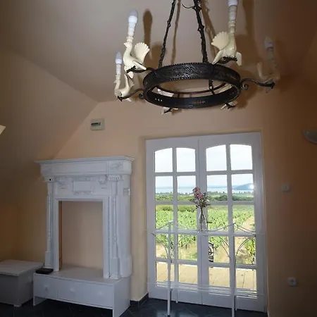 Szent Ferenc Apartment *
